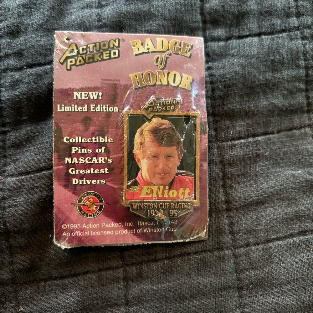 NASCAR Badge of Honor Collectible Pin Bill Elliot Vintage Winston Cup Racing